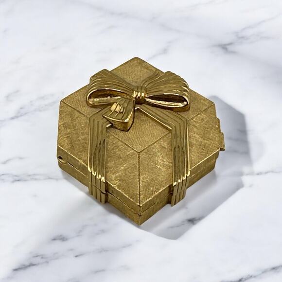 Vintage Estee Lauder Private Collection Golden Gift Box Solid Perfume Compact - Picture 1 of 9